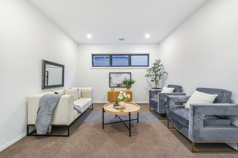 Photo - 9 Pleasant Way, Keysborough VIC 3173 - Image 3