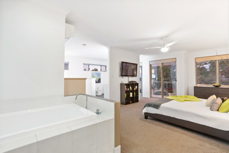 Photo - 9 Podman Loop, North Coogee WA 6163 - Image 11