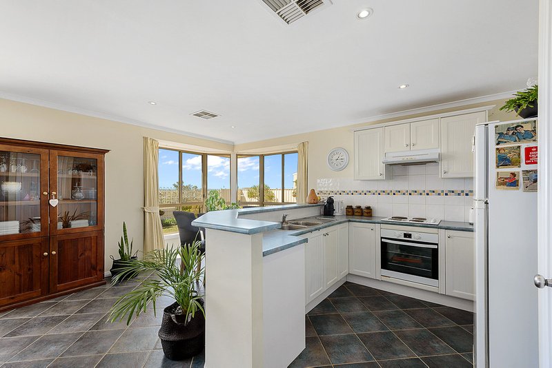 Photo - 9 Pommern Way, Wallaroo SA 5556 - Image 3