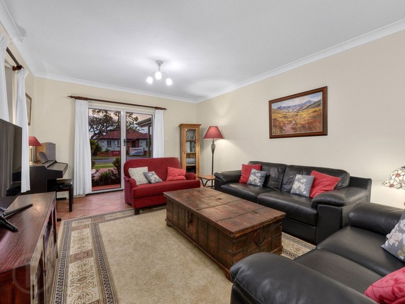 Photo - 9 Power Street, Wavell Heights QLD 4012 - Image 2