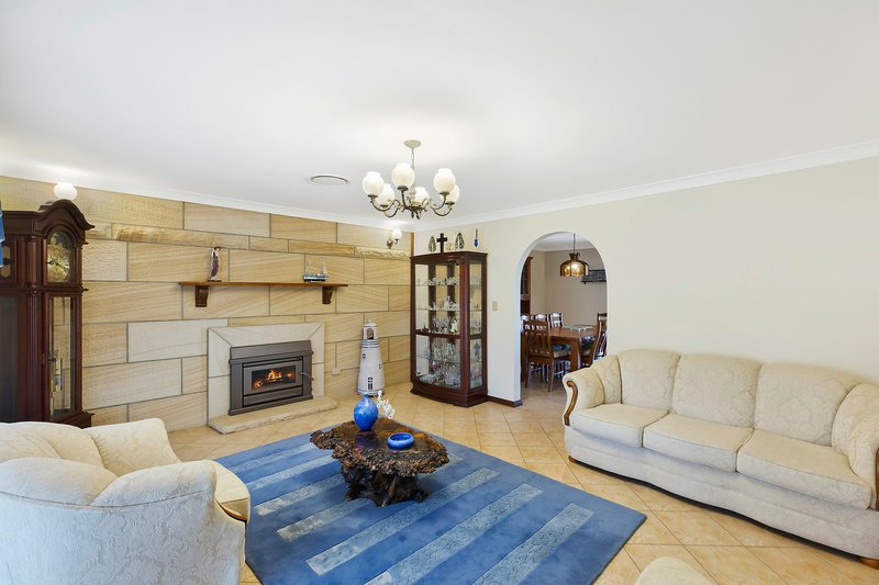 Photo - 9 Premier Way, Bateau Bay NSW 2261 - Image 2