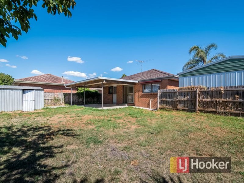 Photo - 9 Princess Maria Place, Hampton Park VIC 3976 - Image 11