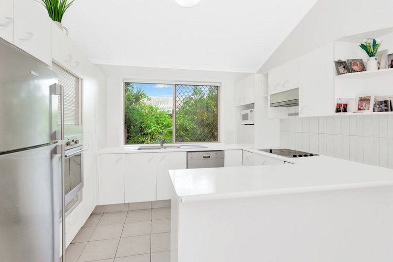 Photo - 9 Prinia Place, Burleigh Waters QLD 4220 - Image 3