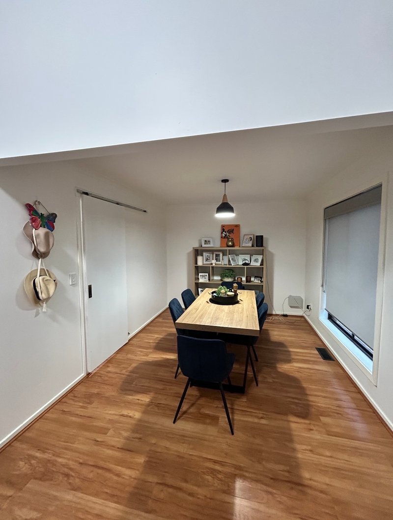 Photo - 9 Quarbing Street, Werribee VIC 3030 - Image 5
