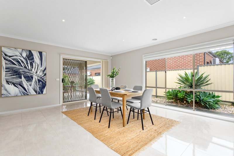 Photo - 9 Quartz Grove, Epping VIC 3076 - Image 6