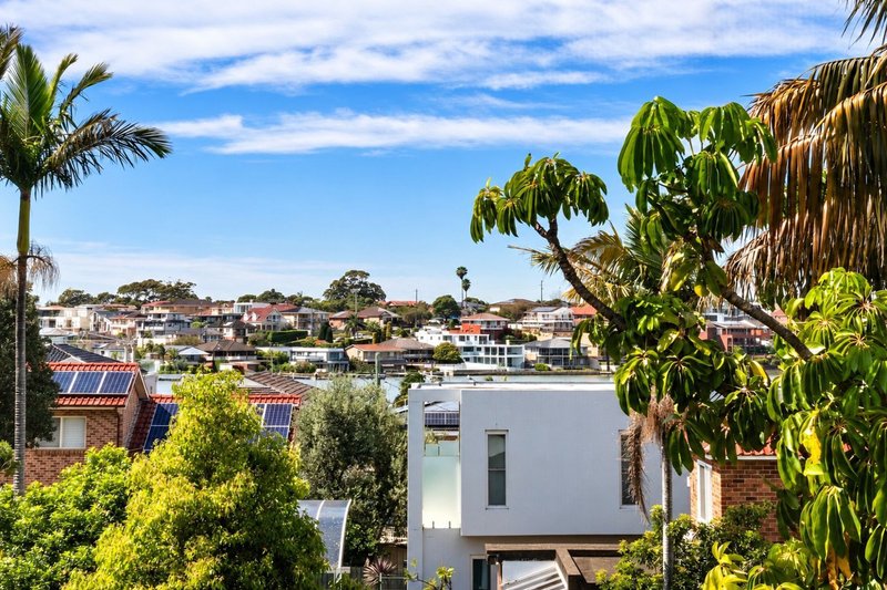Photo - 9 Ramsgate Road, Kogarah Bay NSW 2217 - Image 3