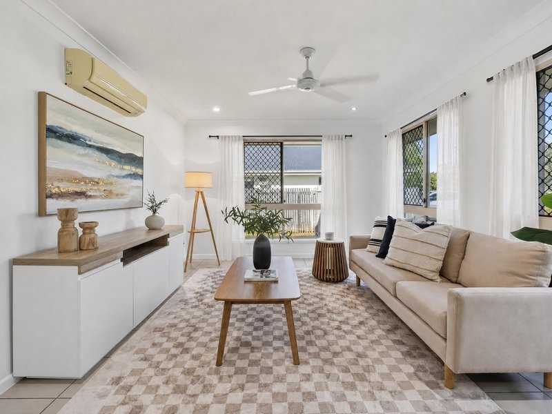 Photo - 9 Rangeleigh Court, Mount Louisa QLD 4814 - Image 3