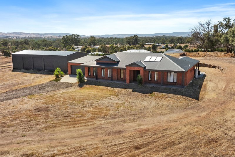 Photo - 9 Red Box Court, Seymour VIC 3660 - Image 1