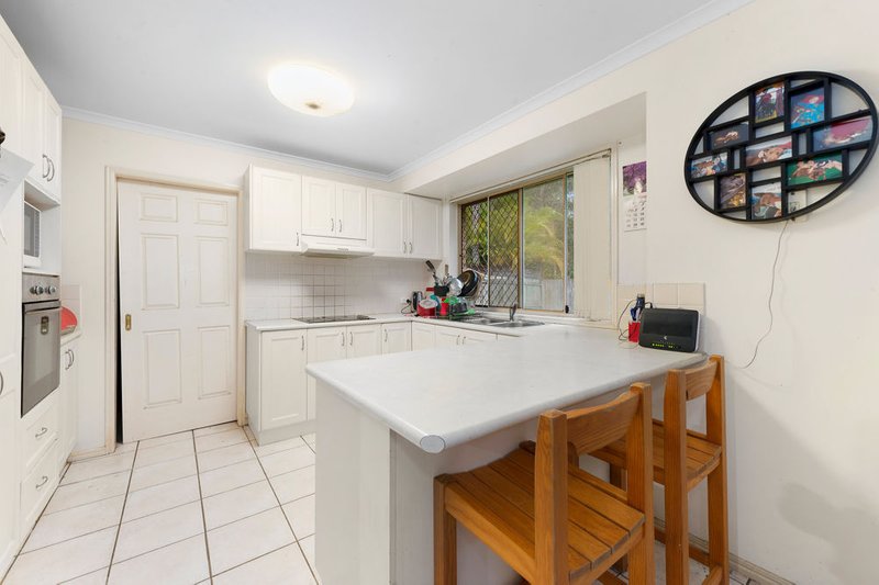 Photo - 9 Redleaf Court, Currimundi QLD 4551 - Image 12