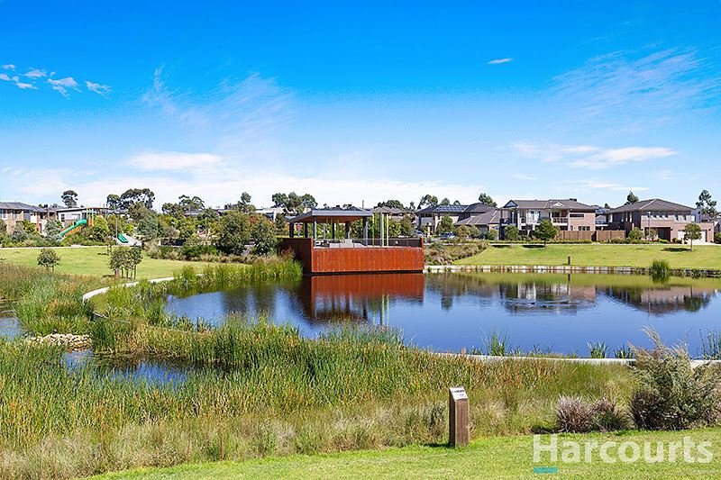 Photo - 9 Reflection Drive, Wantirna South VIC 3152 - Image 4