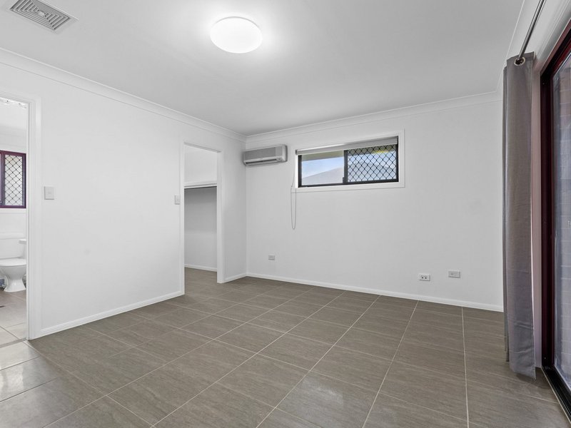 Photo - 9 Regency Court, Strathpine QLD 4500 - Image 7