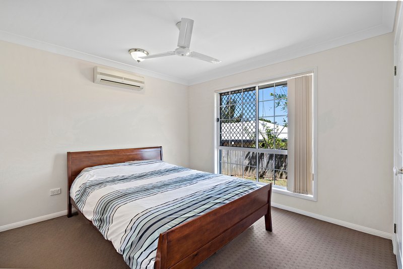 Photo - 9 Regency Place, Kenmore Hills QLD 4069 - Image 6