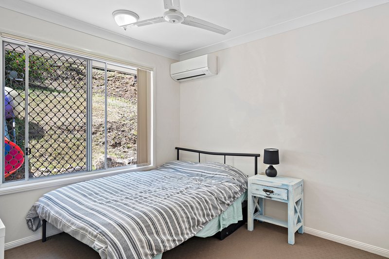 Photo - 9 Regency Place, Kenmore Hills QLD 4069 - Image 10