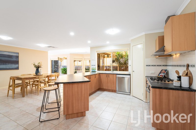 Photo - 9 Regency Terrace, Hoppers Crossing VIC 3029 - Image 8