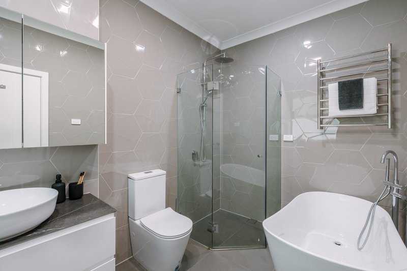 Photo - 9 Rhonda Close, Wahroonga NSW 2076 - Image 10