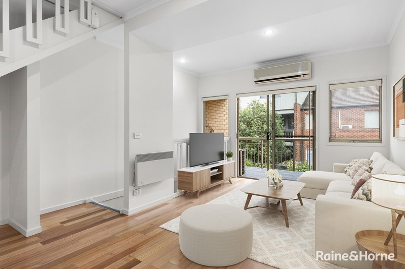 Photo - 9 Ribbony Walk, Maribyrnong VIC 3032 - Image 4