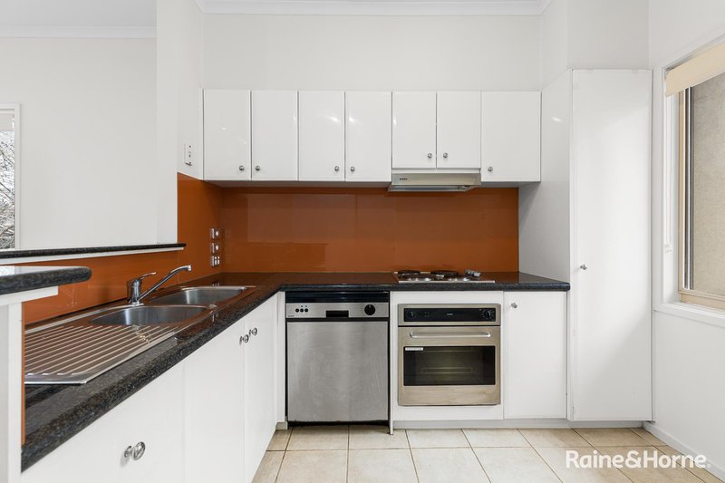 Photo - 9 Ribbony Walk, Maribyrnong VIC 3032 - Image 5
