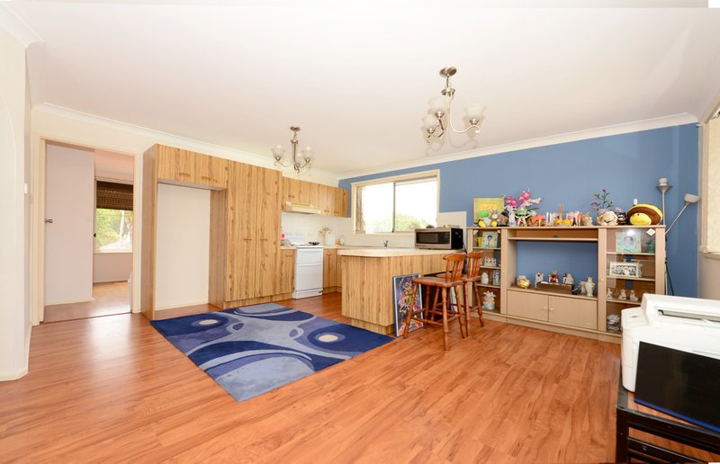 Photo - 9 Richmond Close, St Johns Park NSW 2176 - Image 6