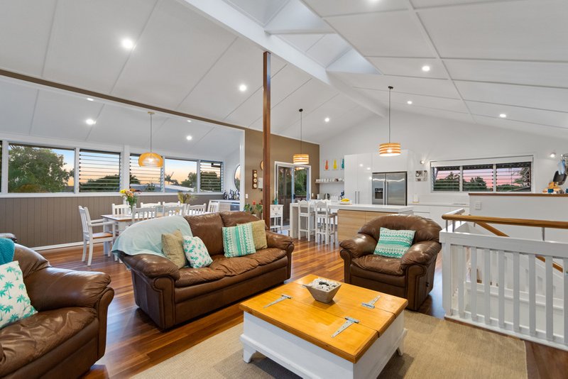 Photo - 9 Ridgeway Street, Sunrise Beach QLD 4567 - Image 4