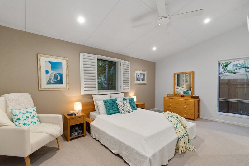 Photo - 9 Ridgeway Street, Sunrise Beach QLD 4567 - Image 9