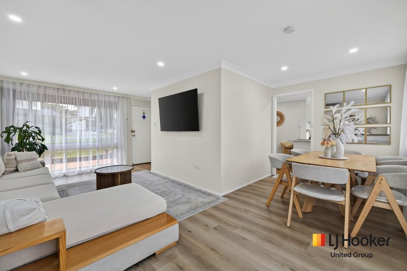 Photo - 9 Riesling Place, Eschol Park NSW 2558 - Image 4