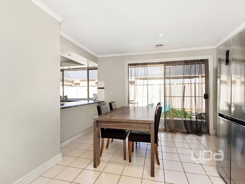 Photo - 9 Rigby Court, Taylors Lakes VIC 3038 - Image 4