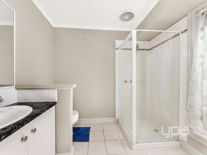 Photo - 9 Rigby Court, Taylors Lakes VIC 3038 - Image 7