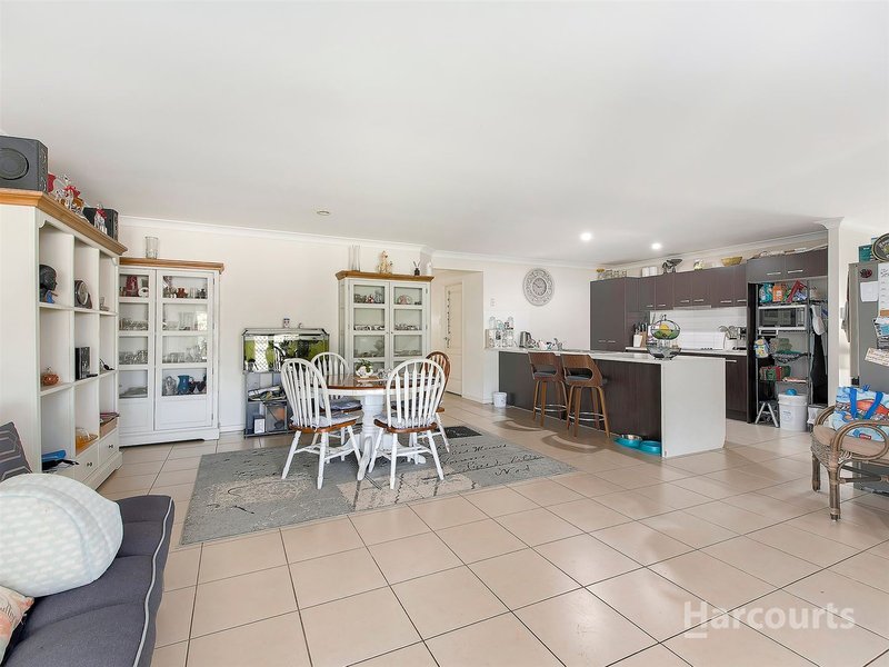 Photo - 9 Rigden Close, Morayfield QLD 4506 - Image 3