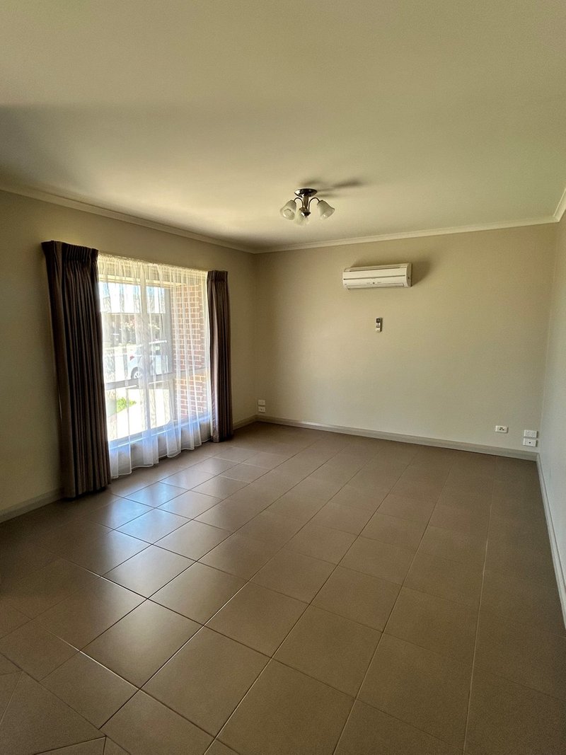 Photo - 9 Rivertown Grove, Cobram VIC 3644 - Image 3