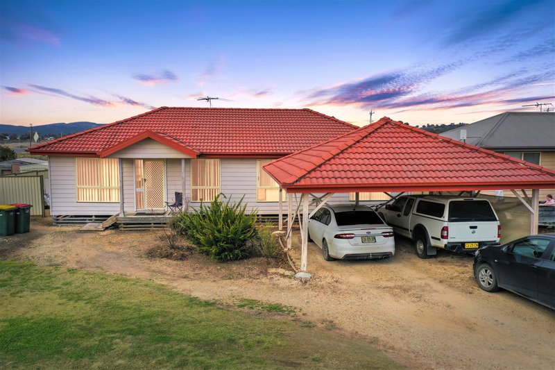 9 Robey Avenue, Quirindi NSW 2343