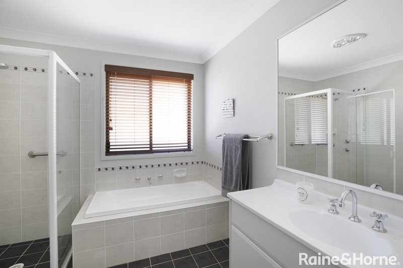 Photo - 9 Roche Close, Moss Vale NSW 2577 - Image 9