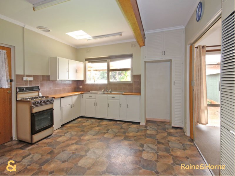 Photo - 9 Roger Road, Morphett Vale SA 5162 - Image 5