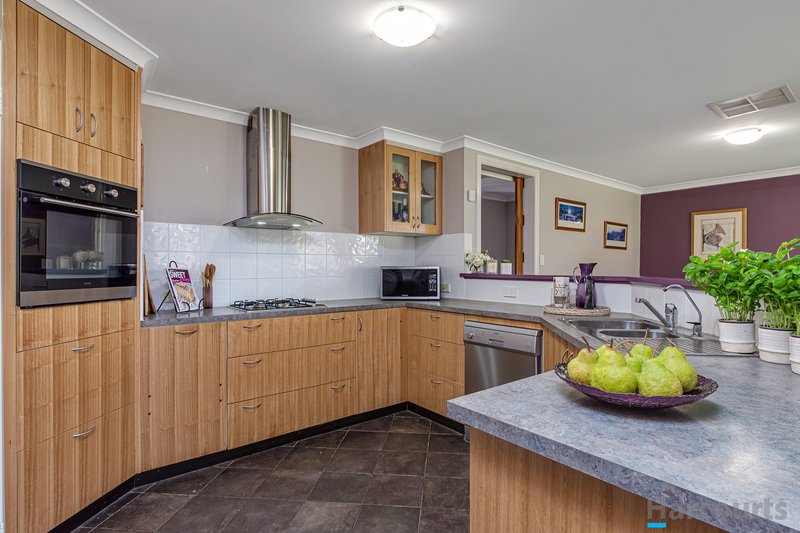 Photo - 9 Rometta Way, Sinagra WA 6065 - Image 6