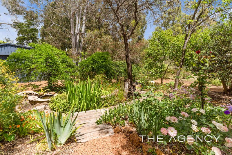 Photo - 9 Ronneby Road, Lesmurdie WA 6076 - Image 21