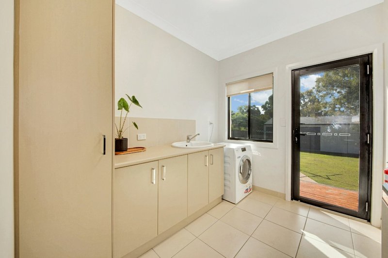 Photo - 9 Ronpen Close, Tannum Sands QLD 4680 - Image 13