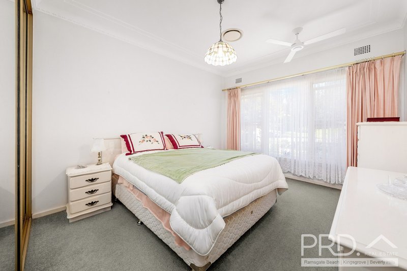 Photo - 9 Roseanne Avenue, Roselands NSW 2196 - Image 6