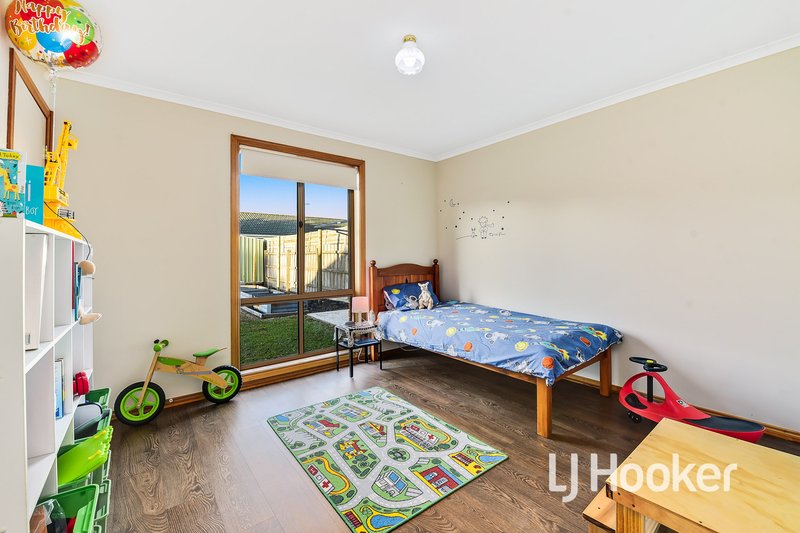 Photo - 9 Rossi Close, Pakenham VIC 3810 - Image 14