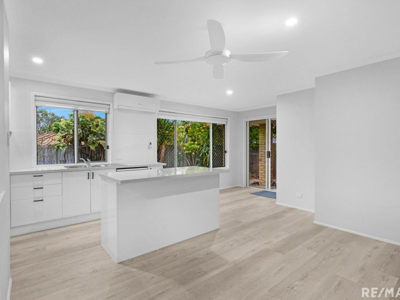 Photo - 9 Rossmore Street, Nerang QLD 4211 - Image 2