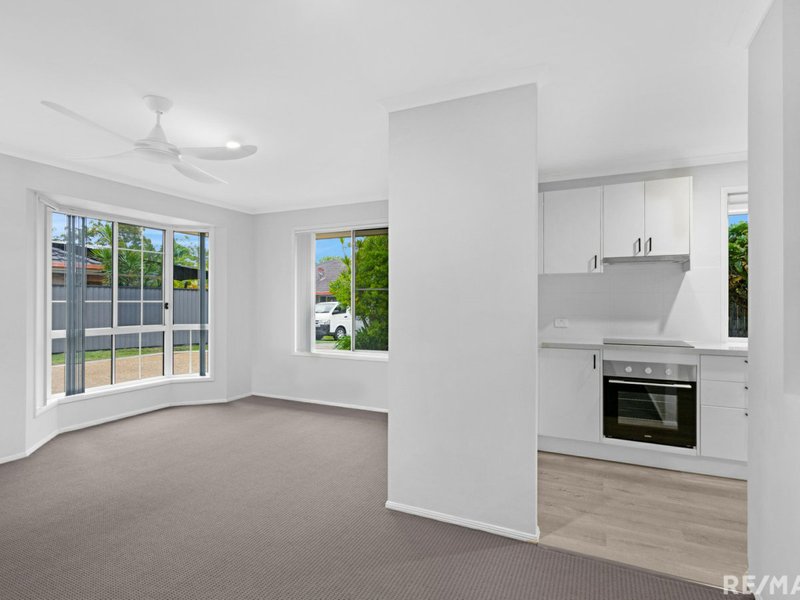 Photo - 9 Rossmore Street, Nerang QLD 4211 - Image 4