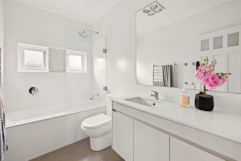 Photo - 9 Rostherne Avenue, Croydon NSW 2132 - Image 11