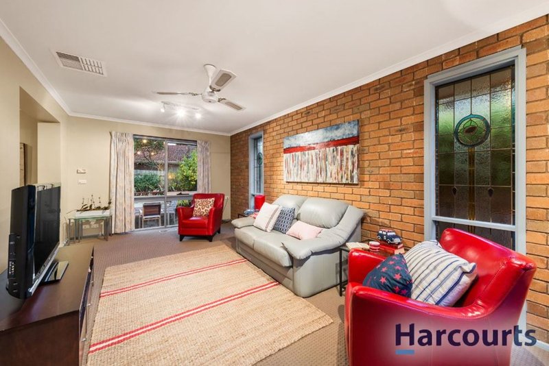 Photo - 9 Rothbury Court, Wantirna VIC 3152 - Image 4