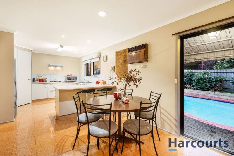 Photo - 9 Rothbury Court, Wantirna VIC 3152 - Image 6