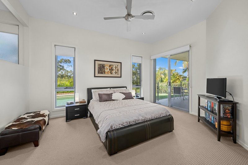 Photo - 9 Salvado Drive, Pacific Pines QLD 4211 - Image 15