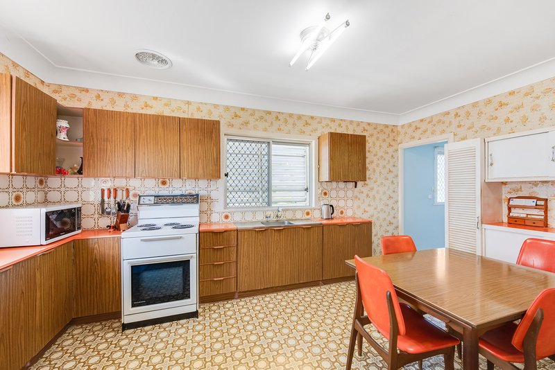 Photo - 9 Sandown St , Brighton QLD 4017 - Image 6