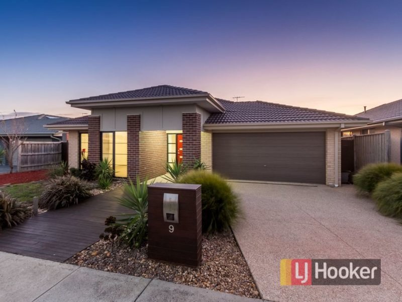 9 Sandstone Drive, Botanic Ridge VIC 3977