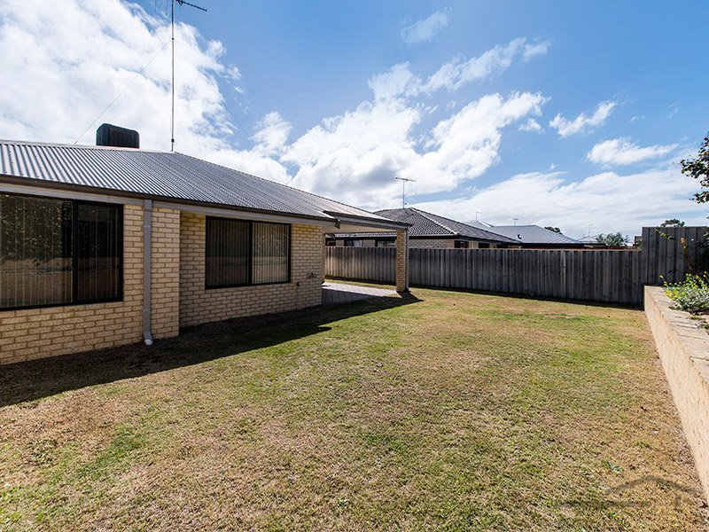 Photo - 9 Scarab Court, Halls Head WA 6210 - Image 17