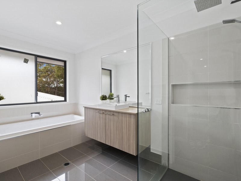 Photo - 9 Scarlet Place, Mackenzie QLD 4156 - Image 6