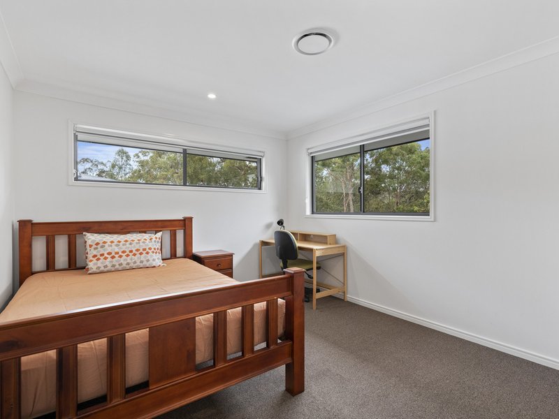 Photo - 9 Scarlet Place, Mackenzie QLD 4156 - Image 9