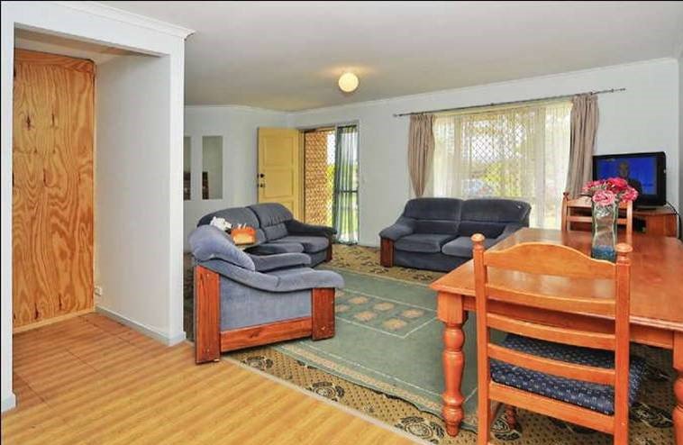 Photo - 9 Scullin Street, Collingwood Park QLD 4301 - Image 4