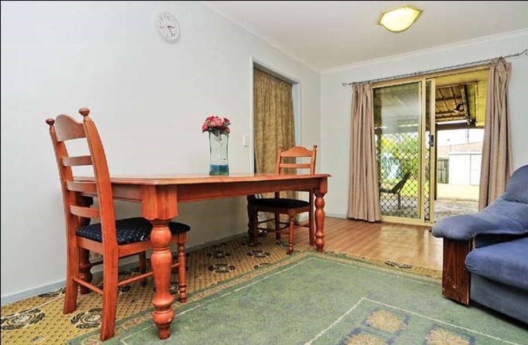 Photo - 9 Scullin Street, Collingwood Park QLD 4301 - Image 6